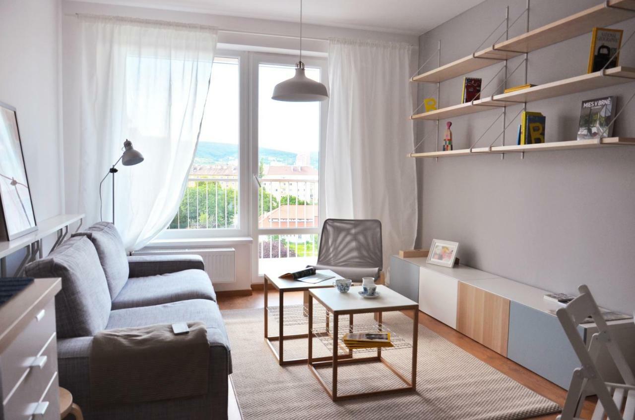 Brand New Apartment. Parking Spot Included! 브라티슬라바 외부 사진