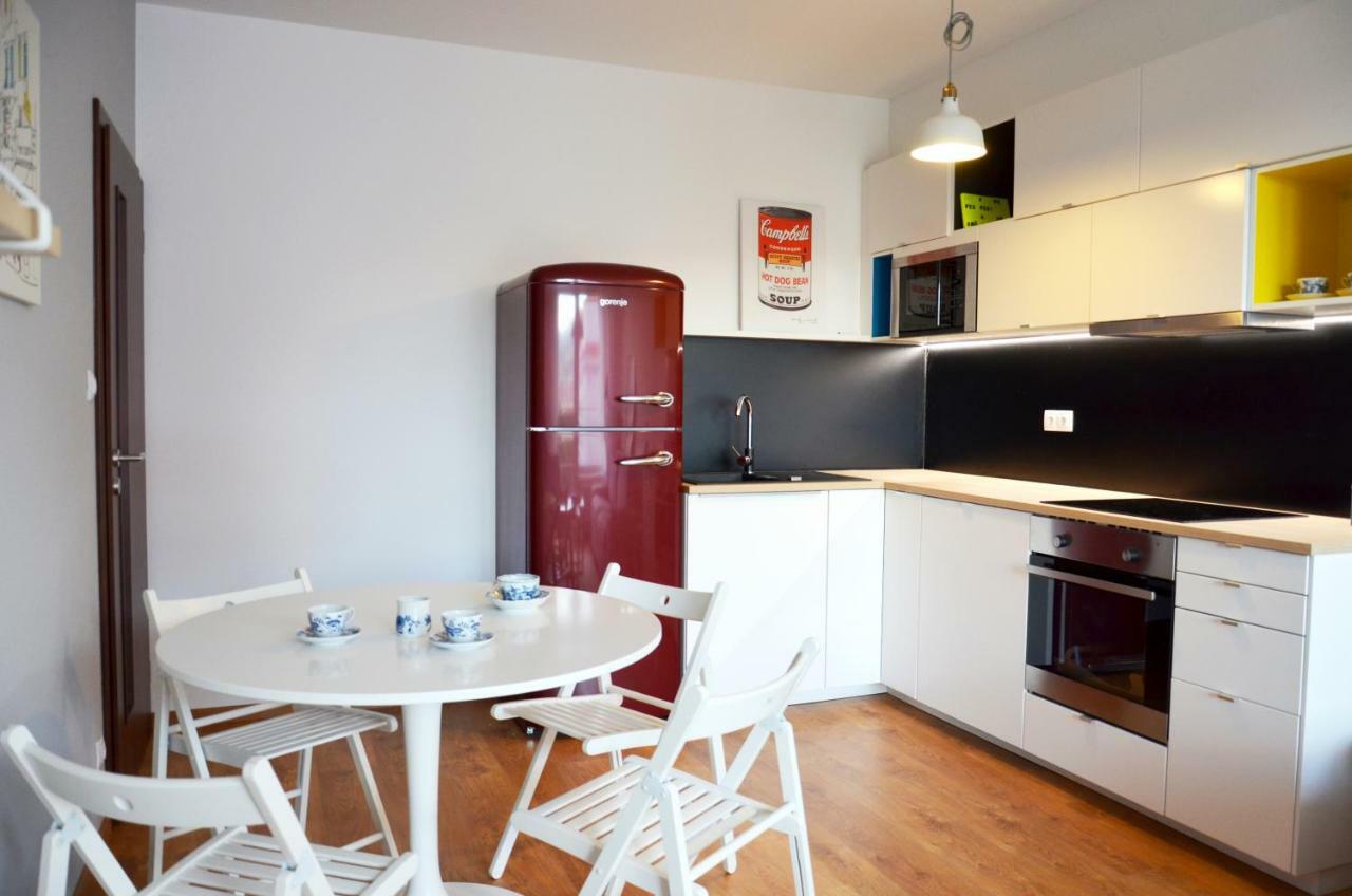 Brand New Apartment. Parking Spot Included! 브라티슬라바 외부 사진